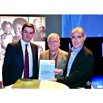 Jérôme d’Harcourt, Délégué interministériel pour l’hébergement et l’accès au logement des personnes sans abri et mal logées, Alain Mathieu, Administrateur de l’Union Nationale pour l’Habitat des Jeunes (UNHAJ) et Olivier Rigault, Président de l'union professionnelle du logement accompagné (UNAFO)